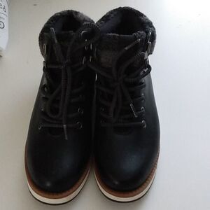 Cliff boot sz 5 1/2